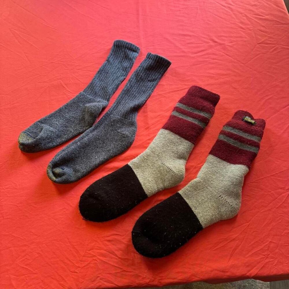 2 pairs of socks first set is a pair of Polar Extreme & second pair no brand